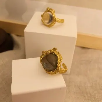 Nowy Vintage Kamień Księżycowy Otwieranie Retro Pierścień Wykwintne Temperament Kamień Regulowany Pierścień Dla Kobiet Moda Biżuteria Akcesoria